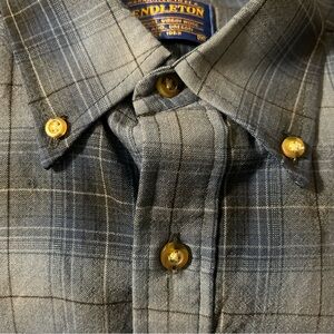EUC Pendleton Blue & Gray Wool Plaid Men's Button Up Shirt Size Medium